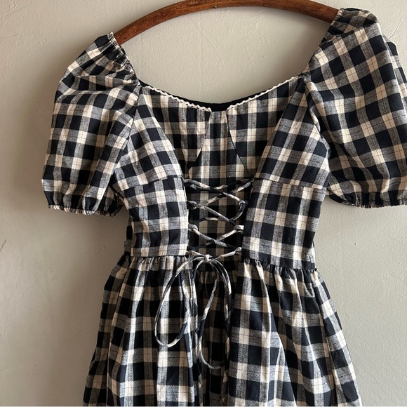 Cotton gingham lace bodice dress - Picture 2 of 8